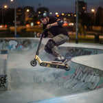HS155 FLUORESCENT LION GOLD SCOOTER NILS EXTREME triku skrejritenis