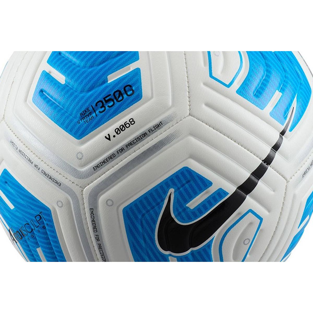 NIKE STRIKE BALTA/ZILA/MELNA FUTBOLA BUMBAS 5. IZMĒRS
