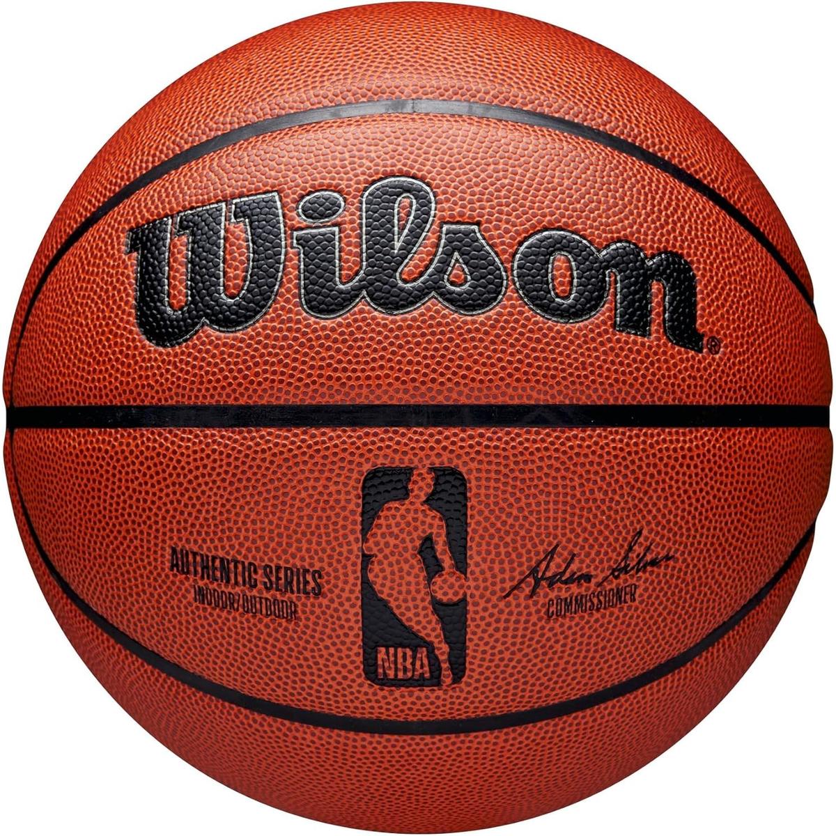 WILSON AUTENTISKĀ IESLĒGU UN ĀRA BASKETBOLA BUMBA, 7. IZMĒRS