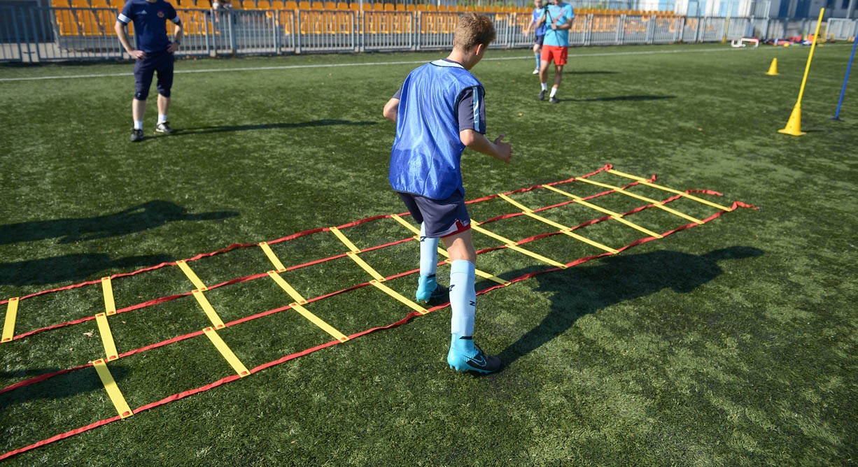 Koordinācijas kāpnes, trīsvietīgas 3D 6 m Yakimasport