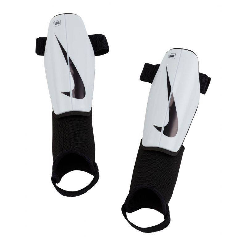 Nike Charge DX4610-100 apakšstilbu sargi - M (160-170cm)